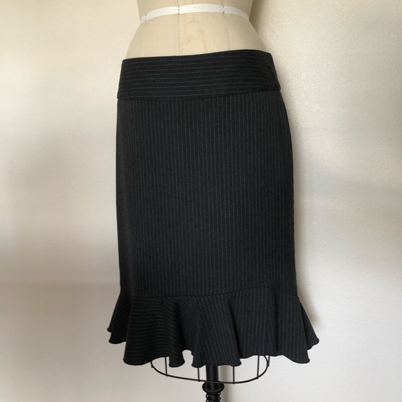 Express Pencil Skirt - Picture 4 of 12